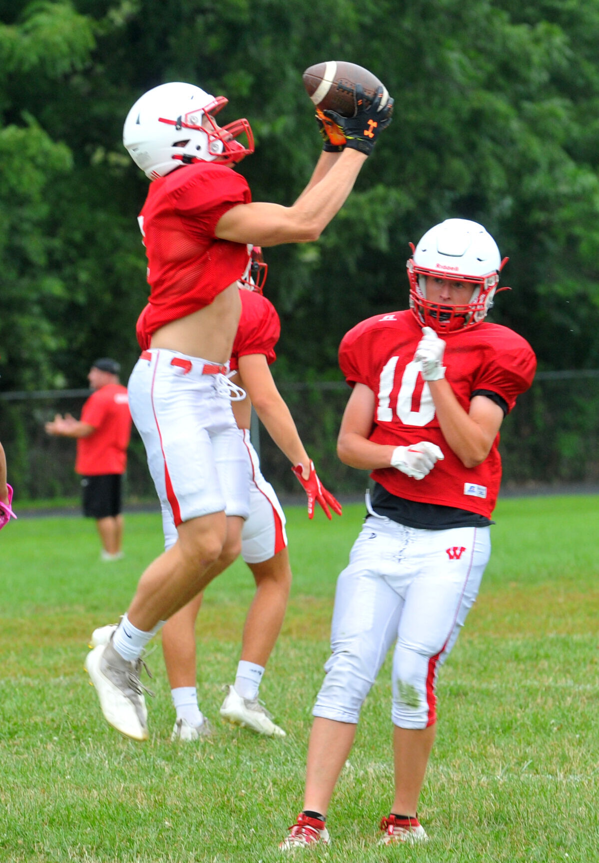 081522-qc-spt-west fb practice-228